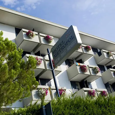 Metropol Hotell 3*